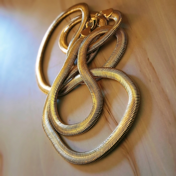 💥 18K Gold-Plated Snake Chain Necklace - 24 Inch - Picture 8 of 9